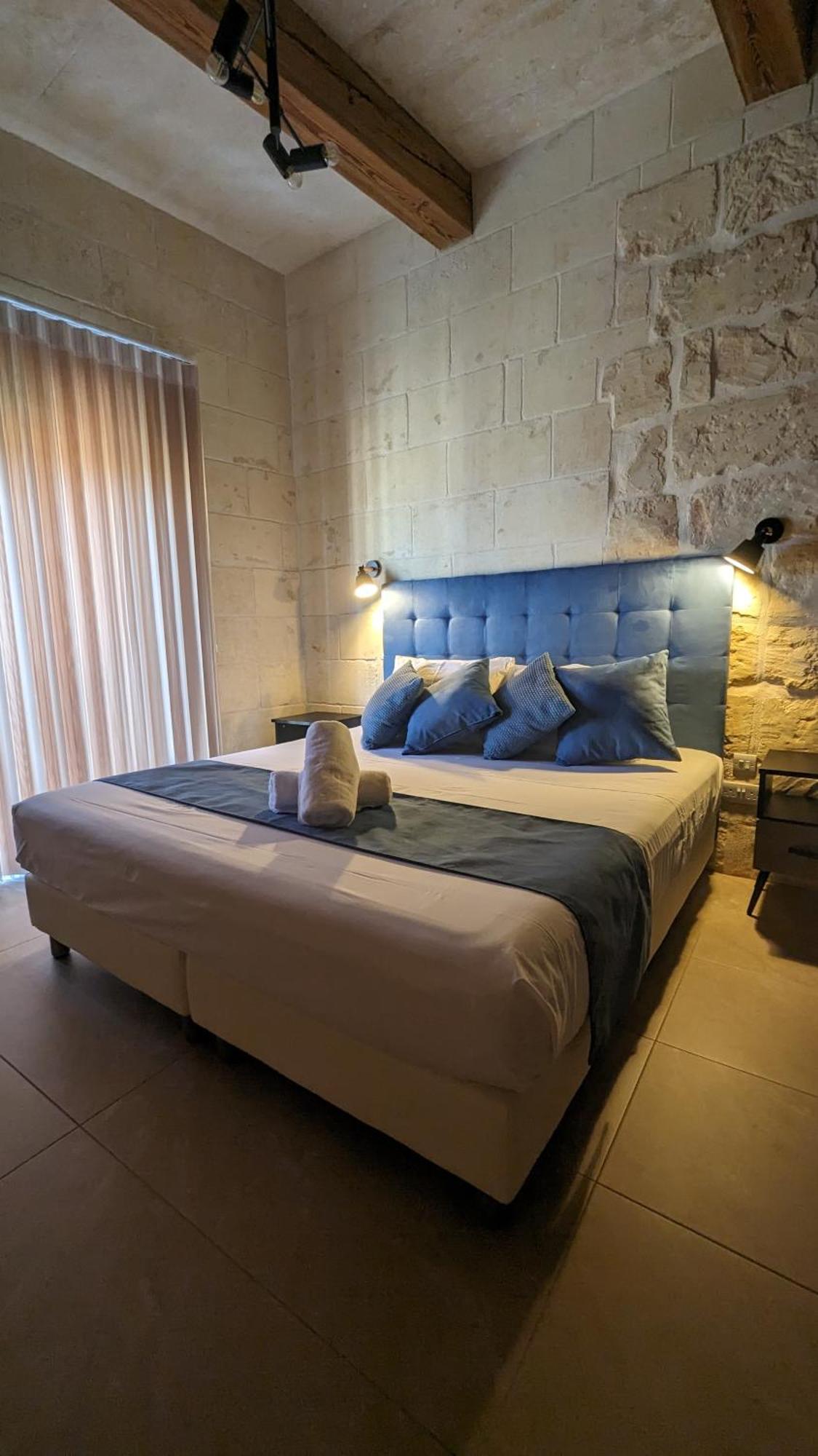 Sea Holly Gozo * Nadur